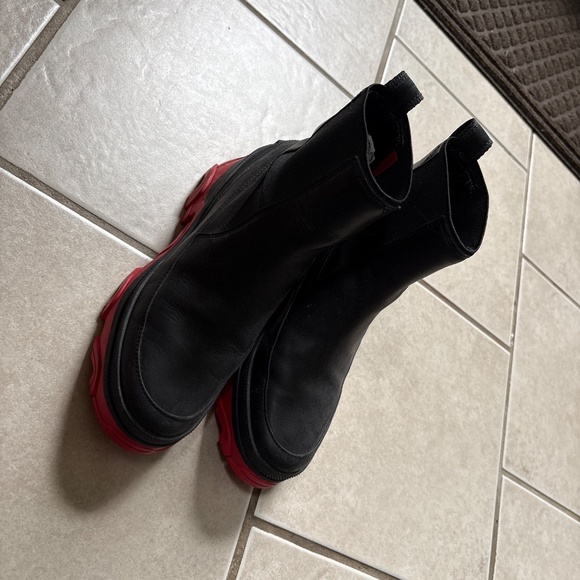 Sorel Boots - Picture 4 of 4